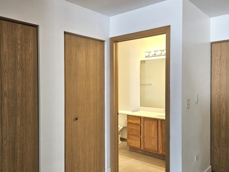 1443 Mcclure Road Aurora IL 60505