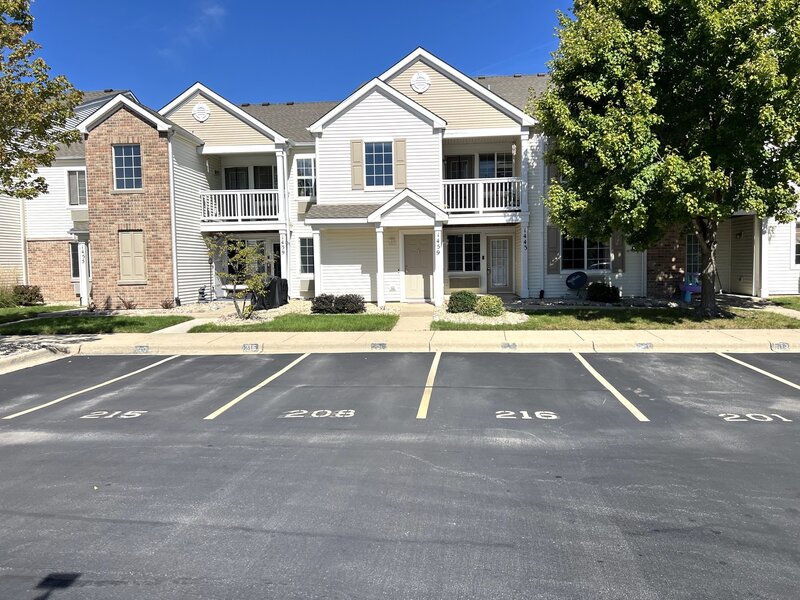 1443 Mcclure Road Aurora IL 60505