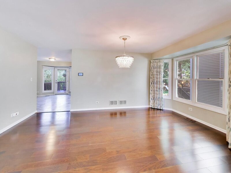 250 Knoll Street Wheaton IL 60187