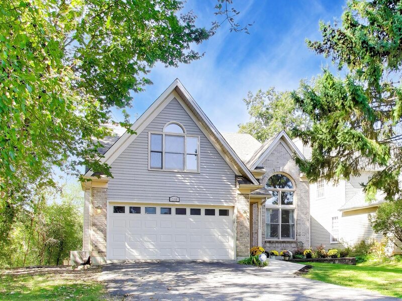 250 Knoll Street Wheaton IL 60187