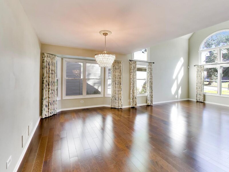 250 Knoll Street Wheaton IL 60187
