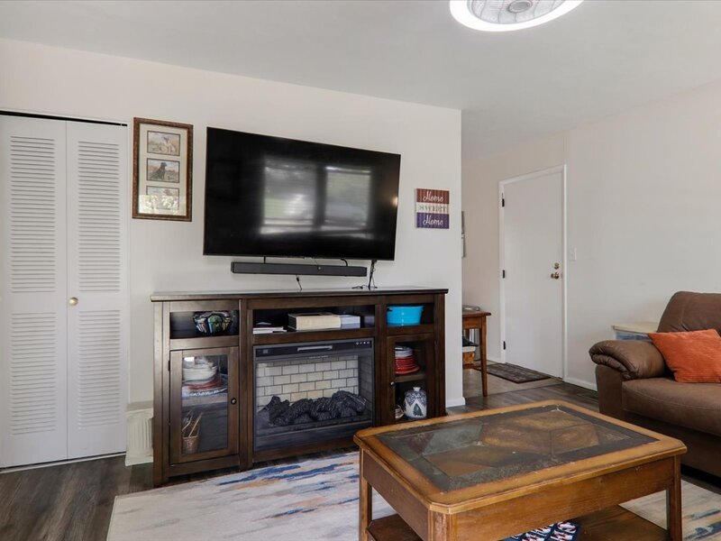 1402 Mount Vernon Drive Bloomington IL 61704