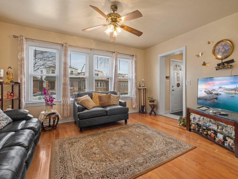 5349 W Fletcher Street Chicago IL 60641