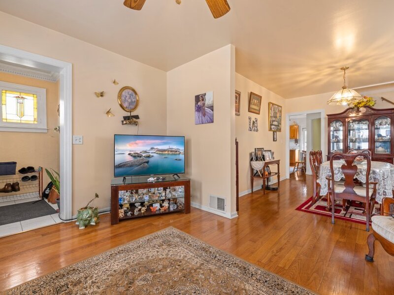 5349 W Fletcher Street Chicago IL 60641