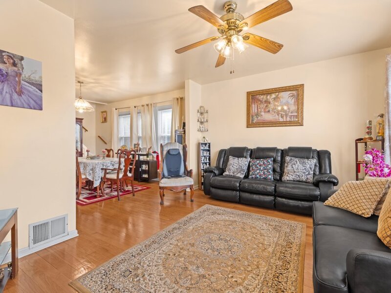 5349 W Fletcher Street Chicago IL 60641
