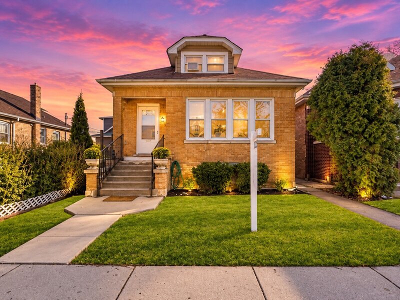 5349 W Fletcher Street Chicago IL 60641