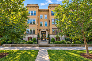 Photo of 5330 S Hyde Park Boulevard Chicago IL 60615 Unit 1S