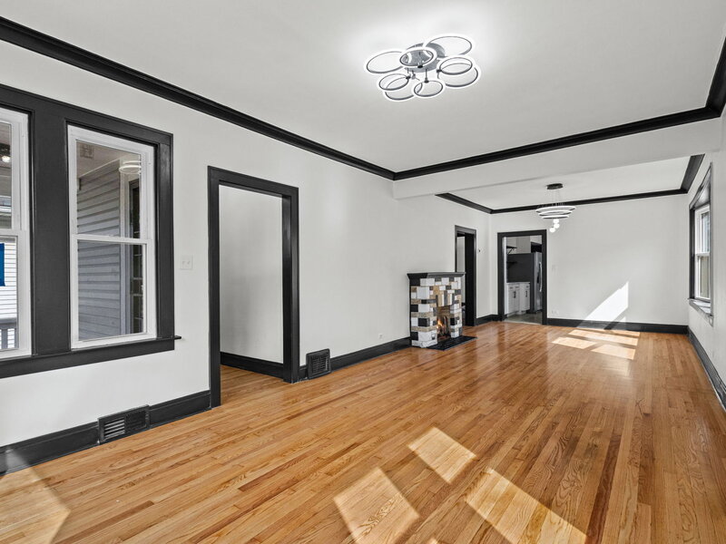 10119 S Wentworth Avenue Chicago IL 60628