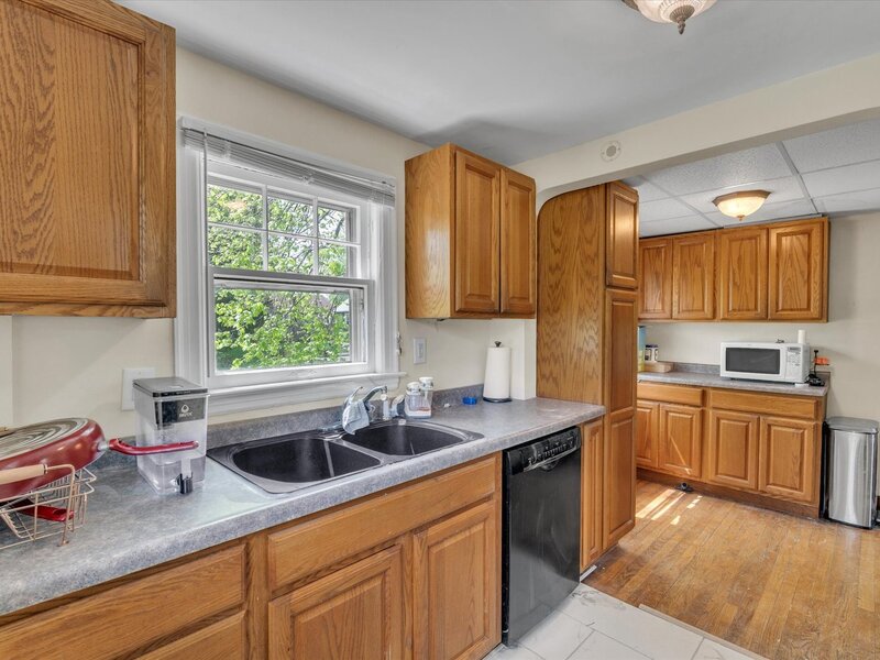 408 32nd Avenue Moline IL 61265