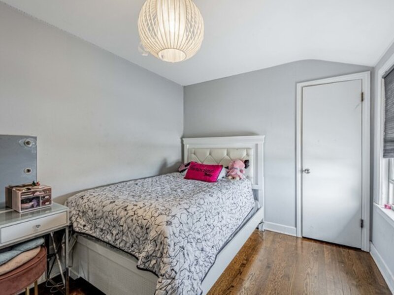 5227 S Neenah Avenue Chicago IL 60638
