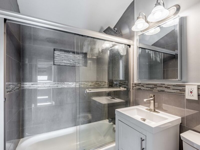 5227 S Neenah Avenue Chicago IL 60638