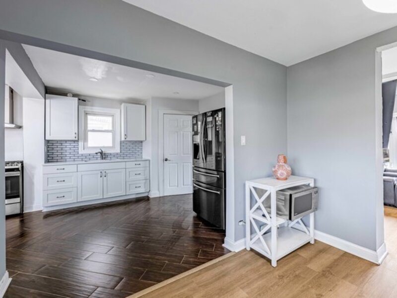 5227 S Neenah Avenue Chicago IL 60638