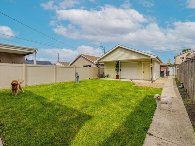 5227 S Neenah Avenue Chicago IL 60638