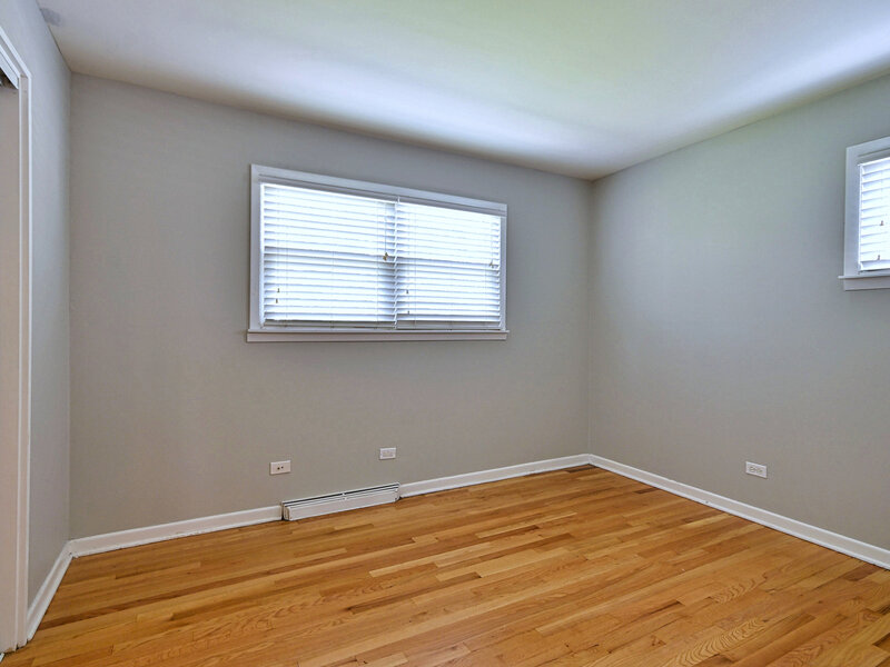 482 E Park Avenue Elmhurst IL 60126
