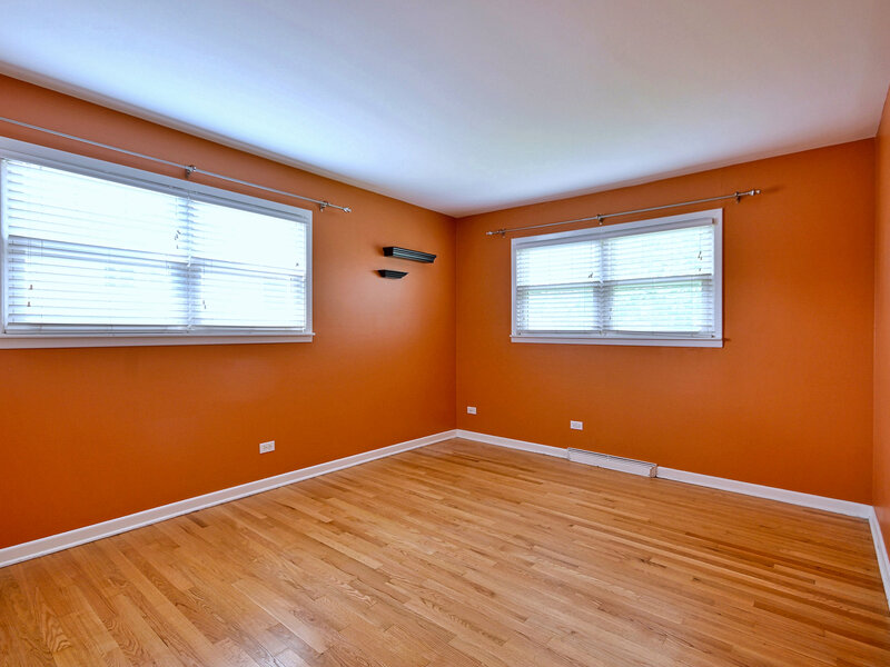 482 E Park Avenue Elmhurst IL 60126