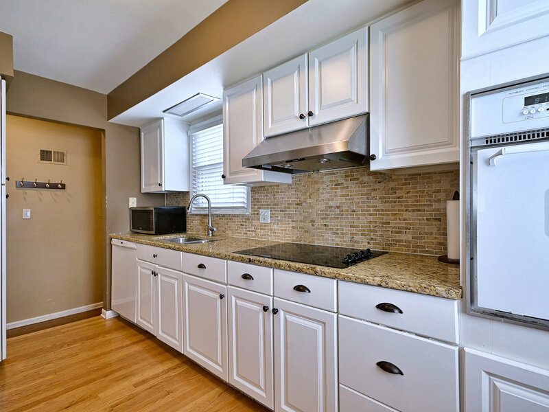 482 E Park Avenue Elmhurst IL 60126