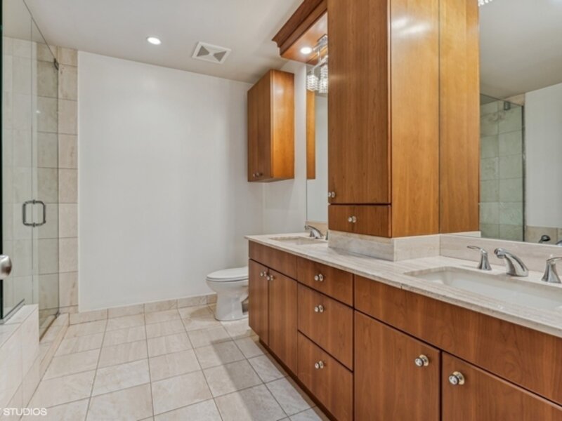 840 N Lake Shore Drive Chicago IL 60611