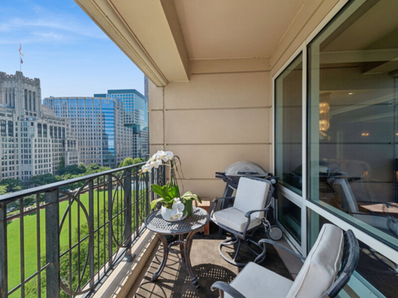 840 N Lake Shore Drive Chicago IL 60611