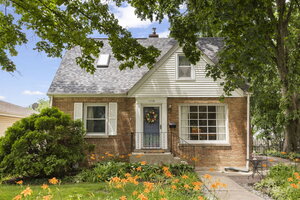 Photo of 1110 N President Street Wheaton IL 60187