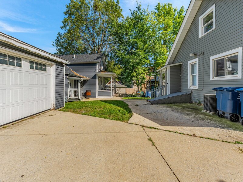 2520 Walnut Street Blue Island IL 60406