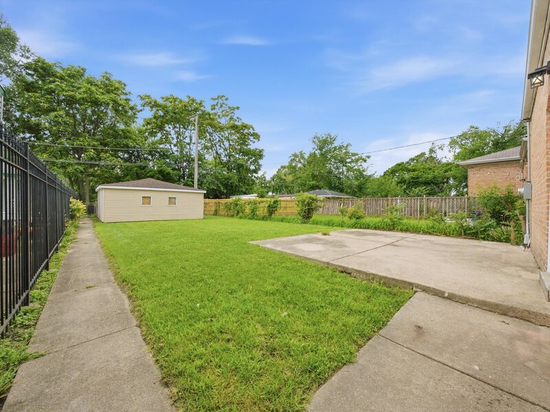 701 W 116th Street Chicago IL 60628