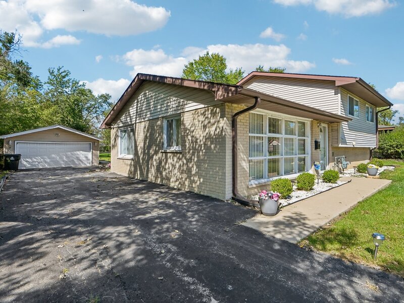 19030 Anthony Avenue Country Club Hills IL 60478