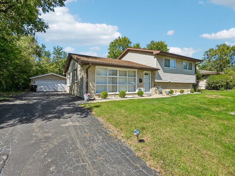 19030 Anthony Avenue Country Club Hills IL 60478