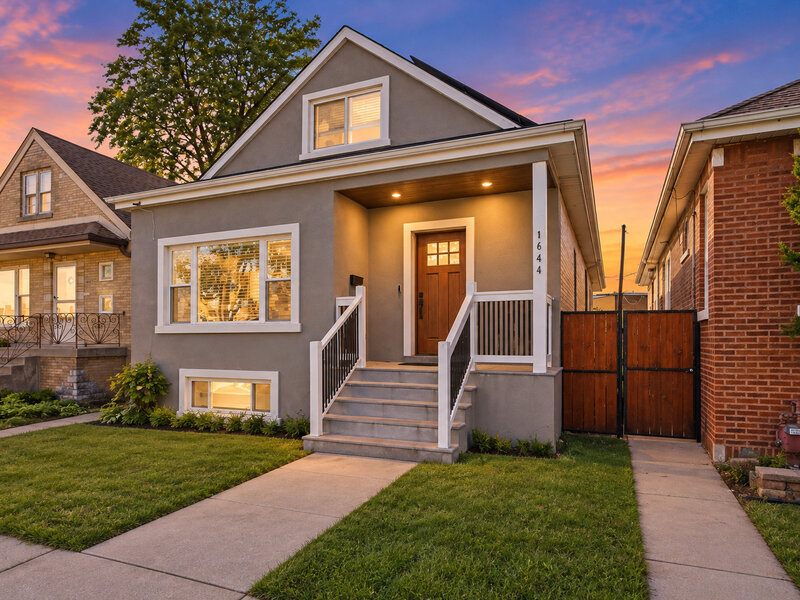 6148 S Moody Avenue Chicago IL 60638