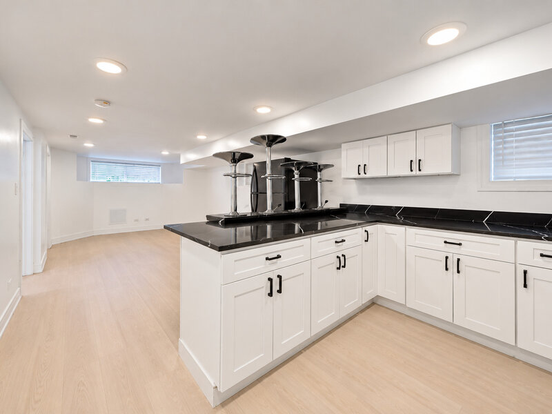 6148 S Moody Avenue Chicago IL 60638