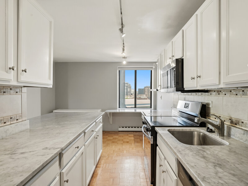 345 N Canal Street Chicago IL 60606