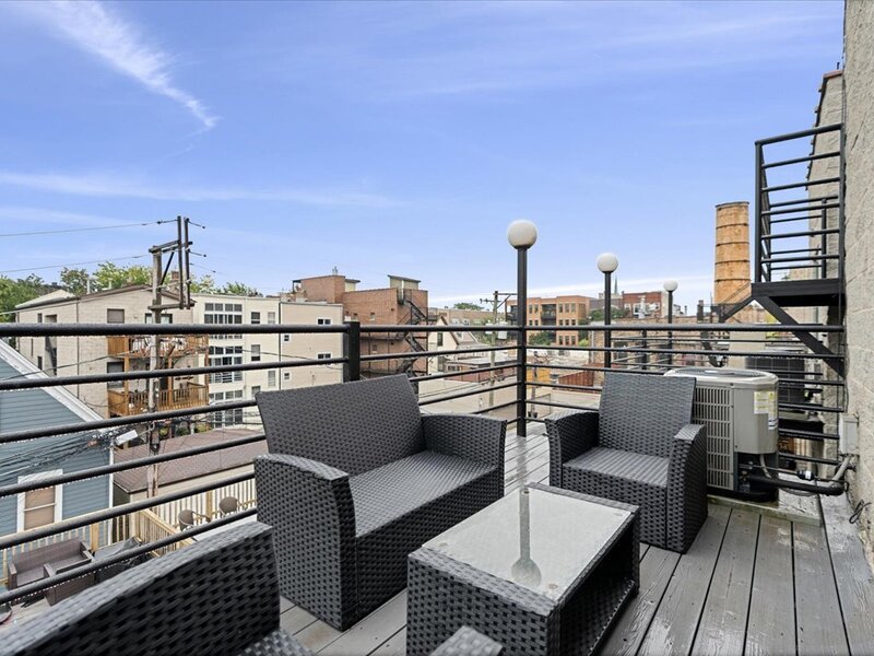 3223 N Clifton Avenue Chicago IL 60657