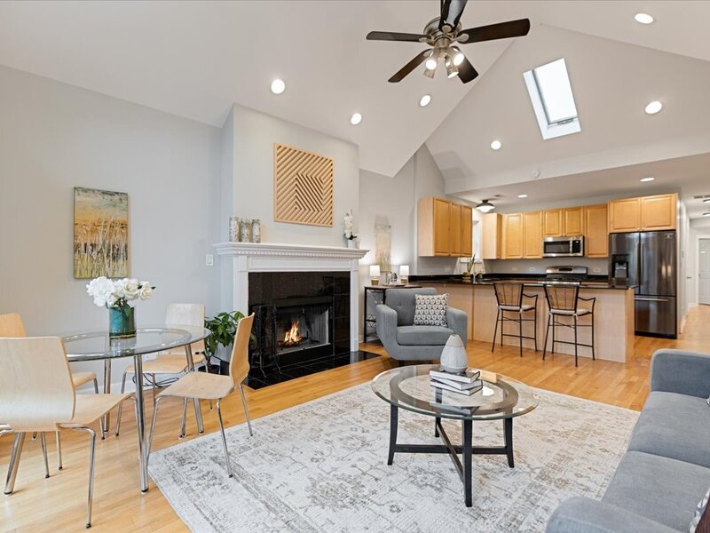 3223 N Clifton Avenue Chicago IL 60657