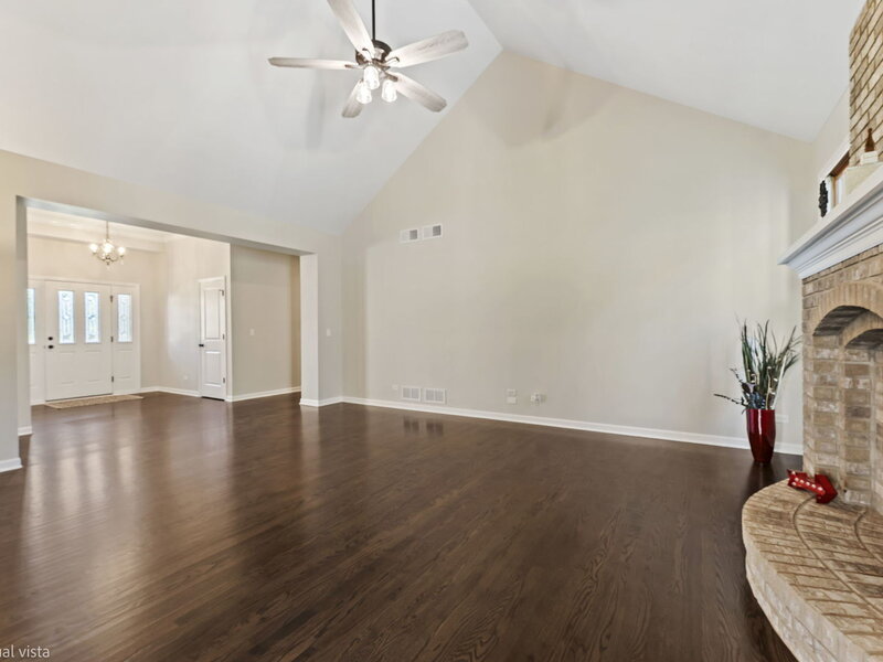 3401 Thunderbird Lane Crystal Lake IL 60012