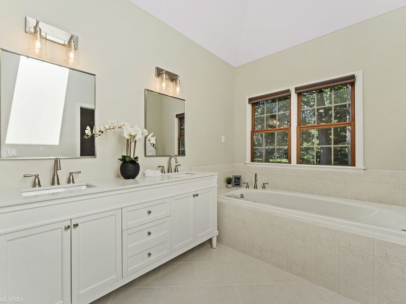 3401 Thunderbird Lane Crystal Lake IL 60012