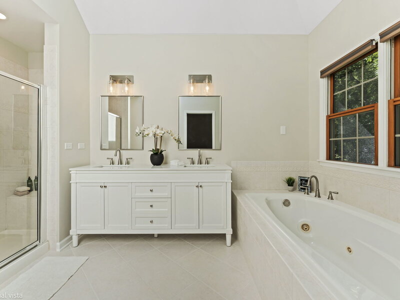 3401 Thunderbird Lane Crystal Lake IL 60012