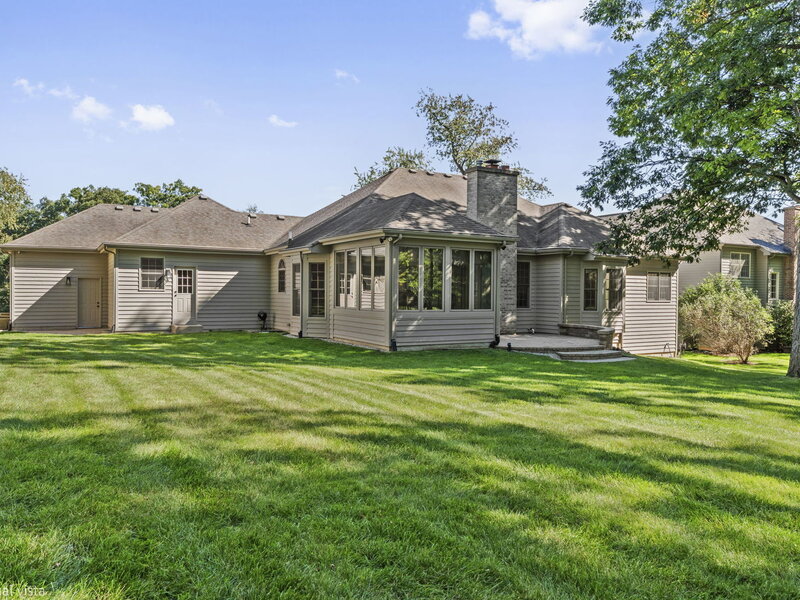 3401 Thunderbird Lane Crystal Lake IL 60012