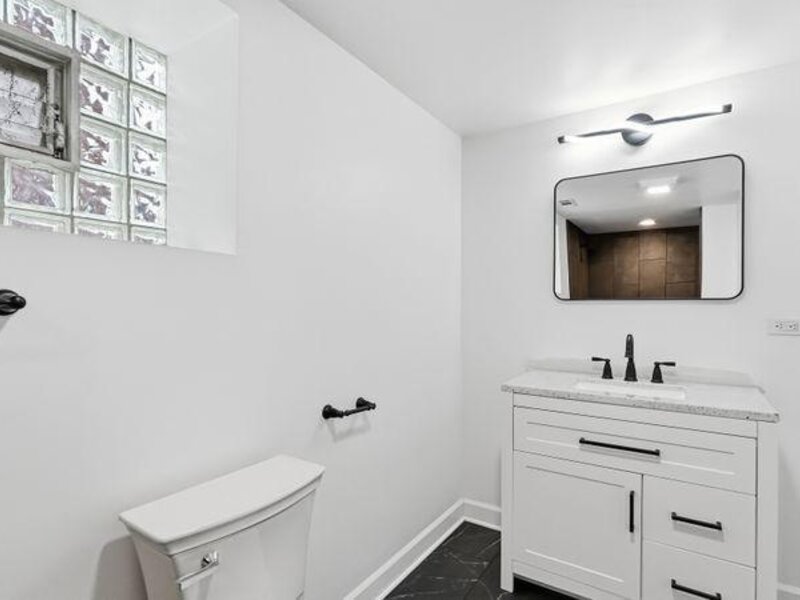 7724 S Chappel Avenue Chicago IL 60649