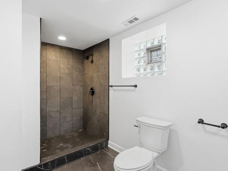 7724 S Chappel Avenue Chicago IL 60649
