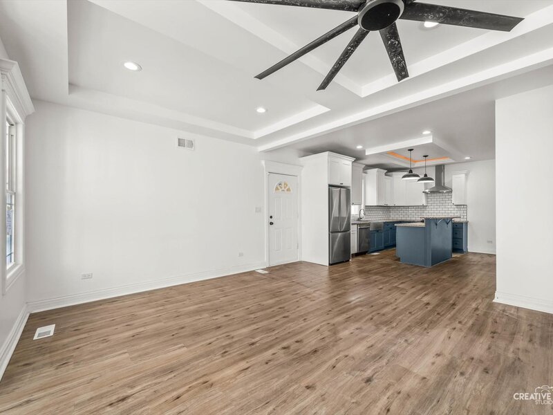 7724 S Chappel Avenue Chicago IL 60649