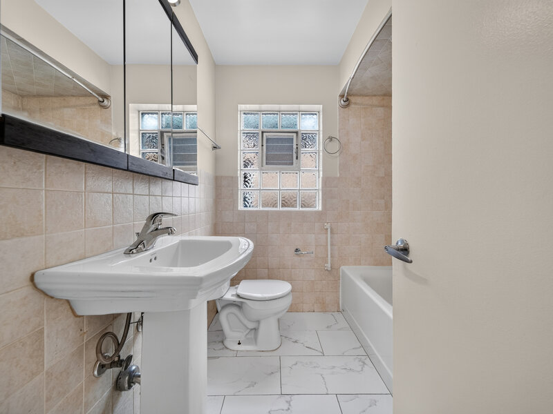3230 N Neva Avenue Chicago IL 60634