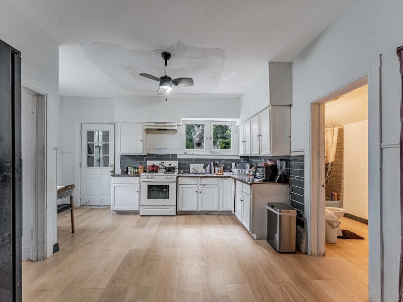 11548 S State Street Chicago IL 60628