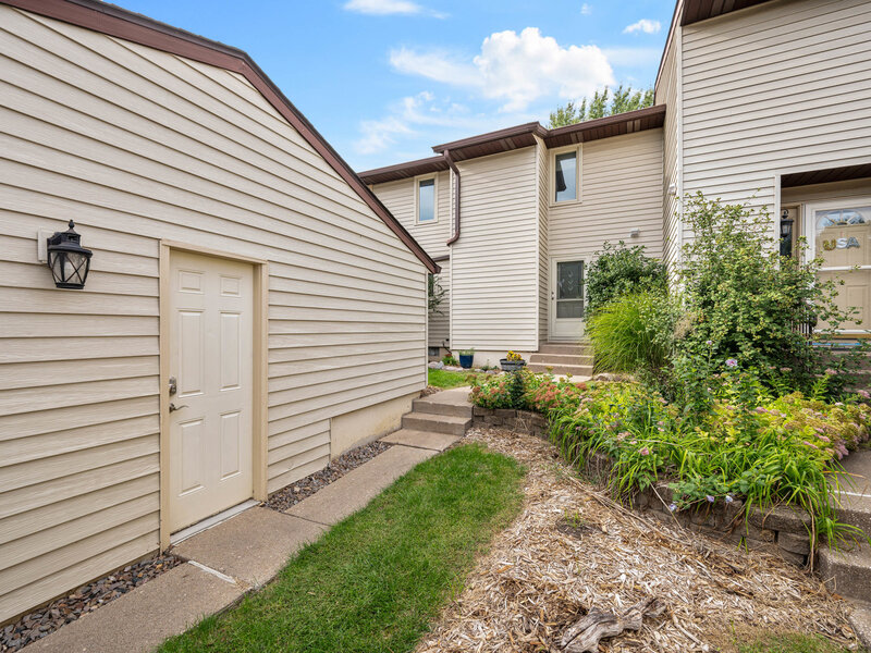 3640 Cedarwood Court Bettendorf IA 52722