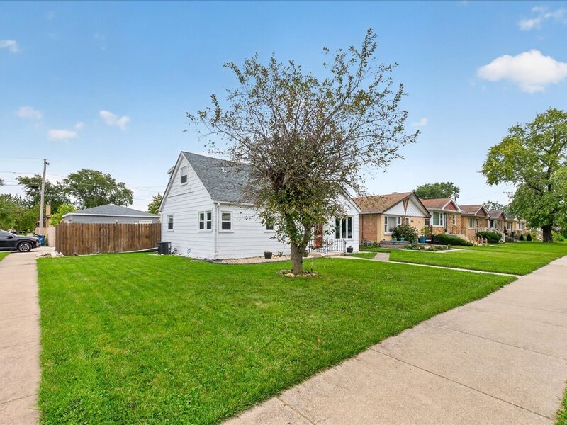 8001 Neenah Avenue Burbank IL 60459