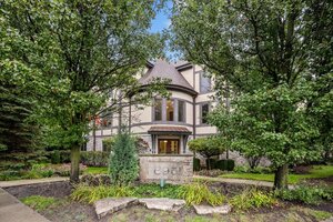 Photo of 695 Roger Williams Avenue Highland Park IL 60035 Unit 301