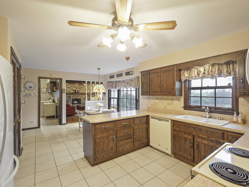 311 Clearbrook Court Schaumburg IL 60193