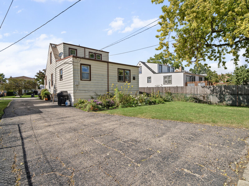 4107 Wagner Avenue Schiller Park IL 60176