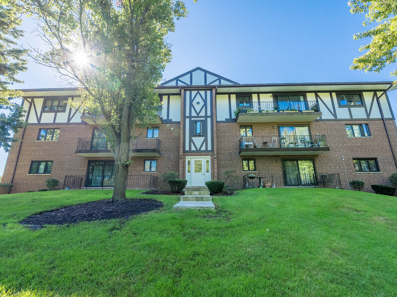 11018 Theresa Circle Palos Hills IL 60465
