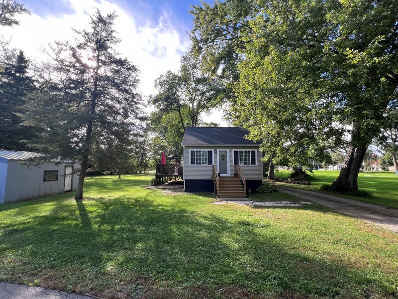 1701 W Low Avenue Mchenry IL 60050