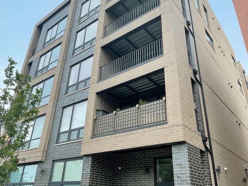 2342 W Adams Street Chicago IL 60612