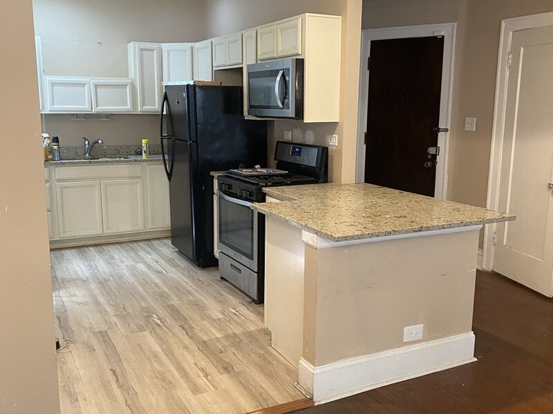2215 E 70th Place Chicago IL 60649